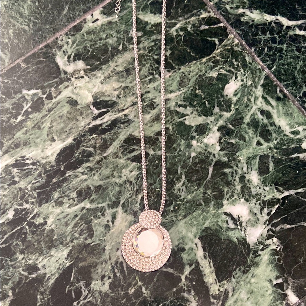 Elegant Silver Pendant Necklace